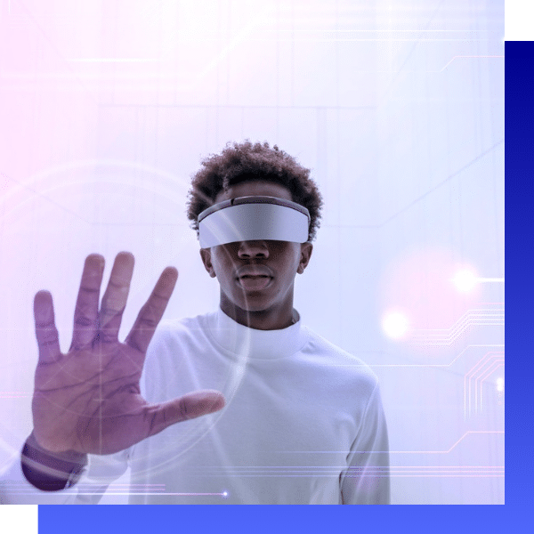 Homem interagindo com interface digital futurista, representando inovação no desenvolvimento de sites em Taubaté pela KenzoWebStudio.